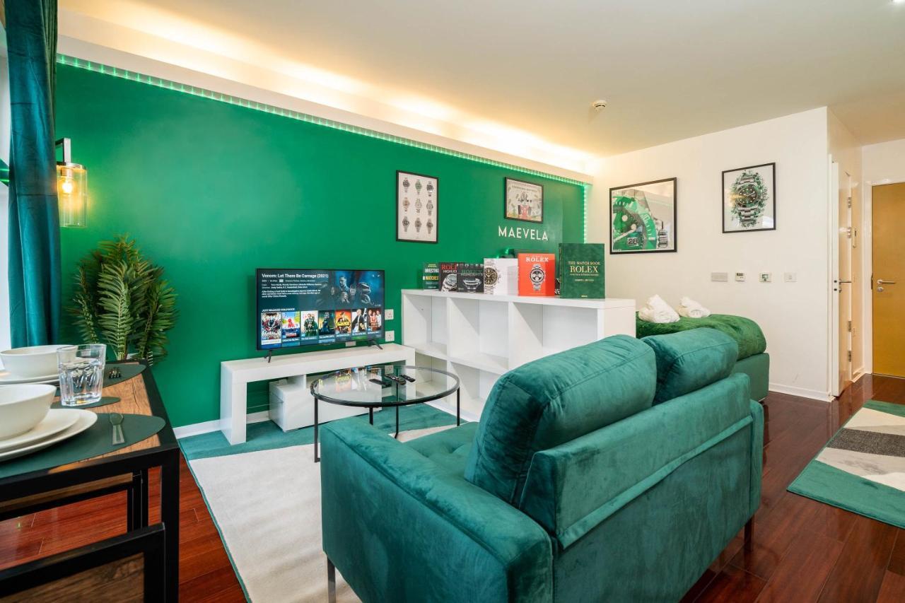 Maevela Apartments - Top Floor Rolex Themed Studio Apt Inside The Cube, Mailbox - Free Netflix & Wifi Birmingam Exterior foto