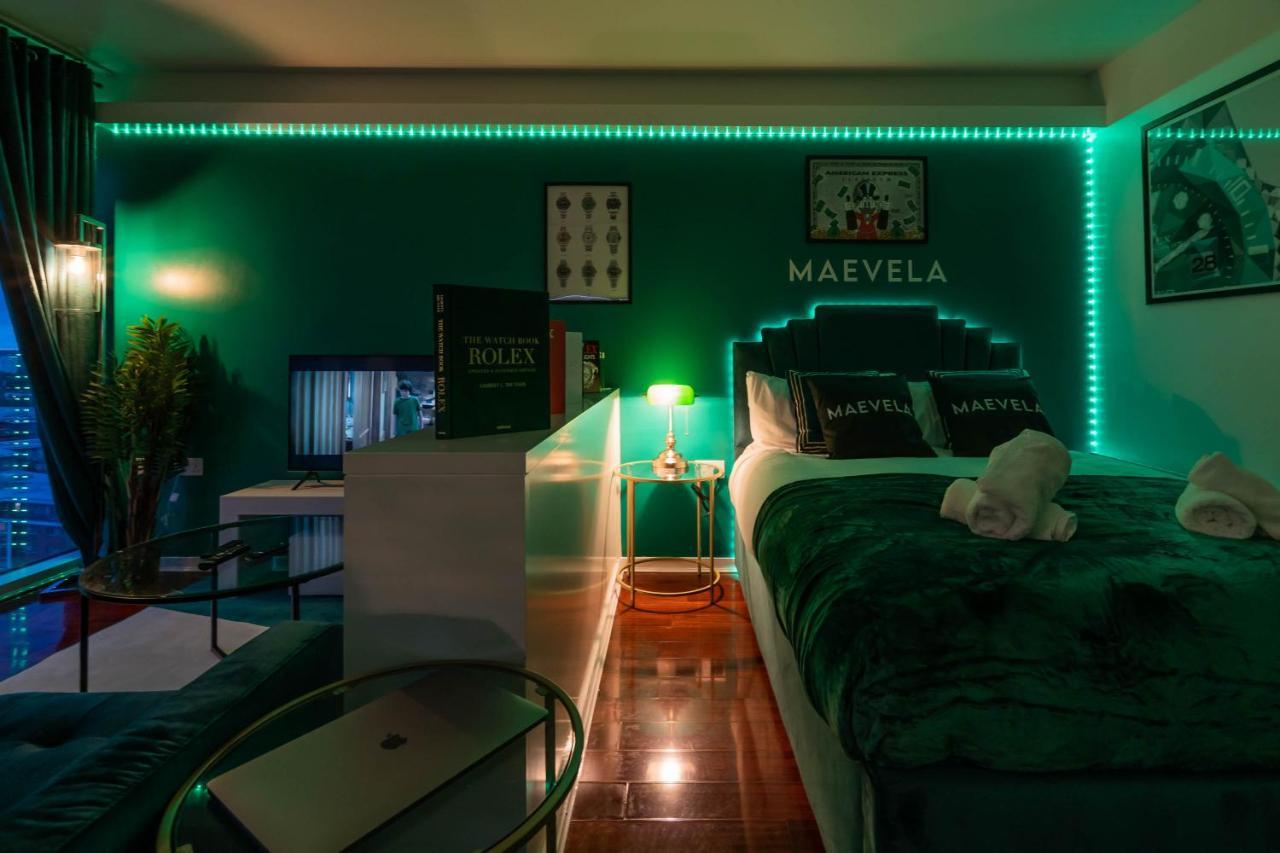 Maevela Apartments - Top Floor Rolex Themed Studio Apt Inside The Cube, Mailbox - Free Netflix & Wifi Birmingam Exterior foto