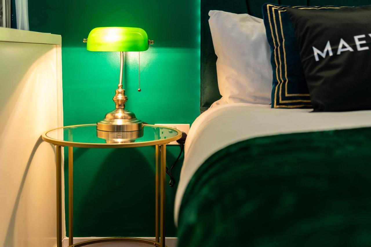 Maevela Apartments - Top Floor Rolex Themed Studio Apt Inside The Cube, Mailbox - Free Netflix & Wifi Birmingam Exterior foto